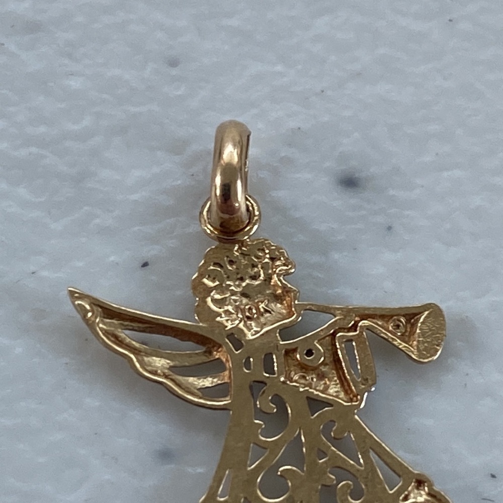 10k Solid Yellow & White Gold Angel Playing the Trumpet Pendant - Picture 6 of 9